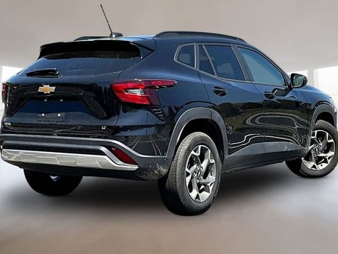 Used 2025 Chevrolet Trax LT FWD image 6