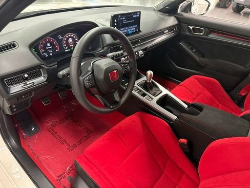 Used 2025 Honda Civic Type R image 15