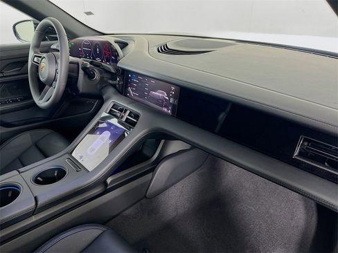 New 2026 Porsche Taycan image 30