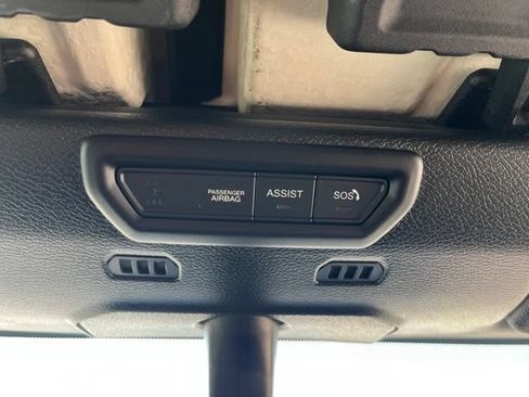 Used 2022 Jeep Gladiator Overland AWD/4WD image 19