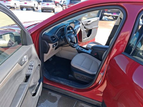 Used 2022 Ford Escape SE w/ Convenience Package image 13