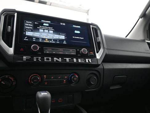 Certified 2025 Nissan Frontier SV AWD/4WD image 19