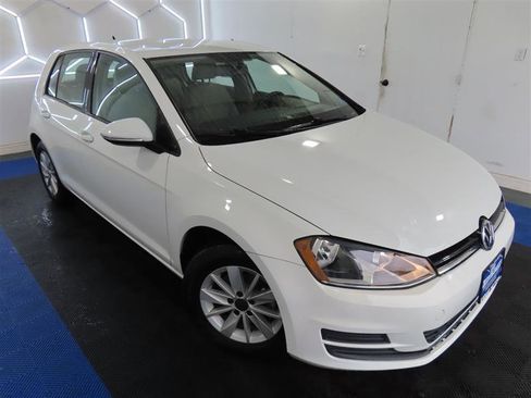 Used 2016 Volkswagen Golf S image 5