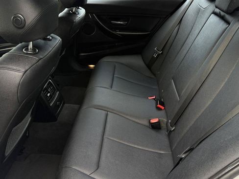 Used 2018 BMW 320i xDrive Sedan AWD/4WD image 30
