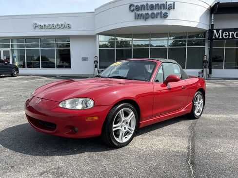 Used 2005 MAZDA MX-5 Miata w/ Convenience Pkg RWD image 1