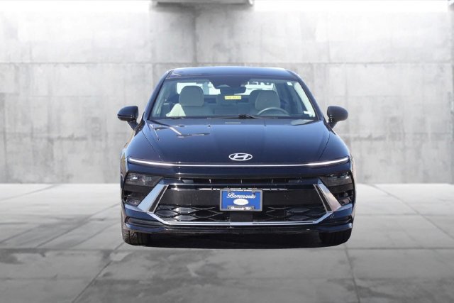 Used 2025 Hyundai Sonata SEL FWD image 4