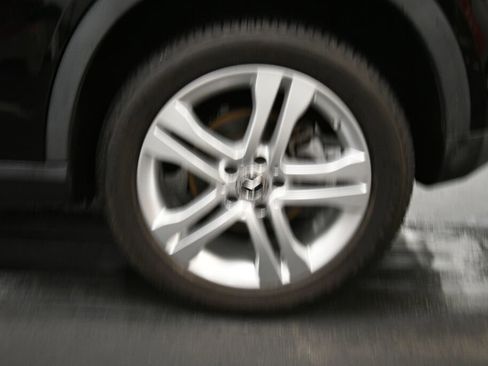 Used 2020 Mercedes-Benz GLA 250 4MATIC w/ Premium Package image 34