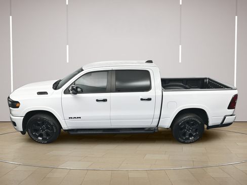 Used 2025 RAM 1500 Big Horn AWD/4WD image 33