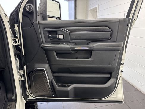 Used 2024 RAM 2500 Limited image 61