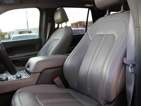 Used 2021 Ford Expedition Max Limited image 19