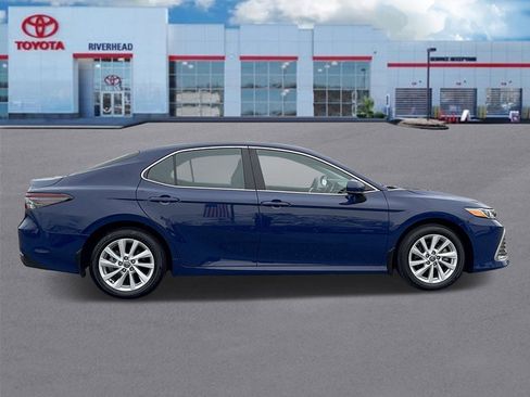 Certified 2023 Toyota Camry LE image 3