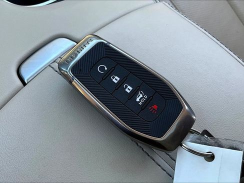 Certified 2025 INFINITI QX60 Luxe image 13