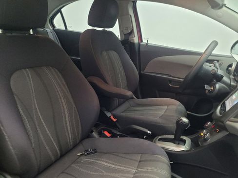 Used 2014 Chevrolet Sonic LT image 21