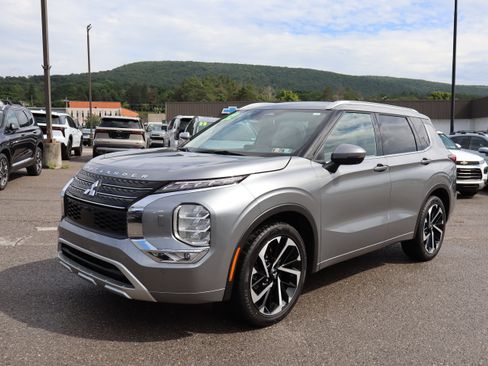 Used 2022 Mitsubishi Outlander SEL AWD/4WD image 8