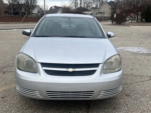 Used 2009 Chevrolet Cobalt LT image 2