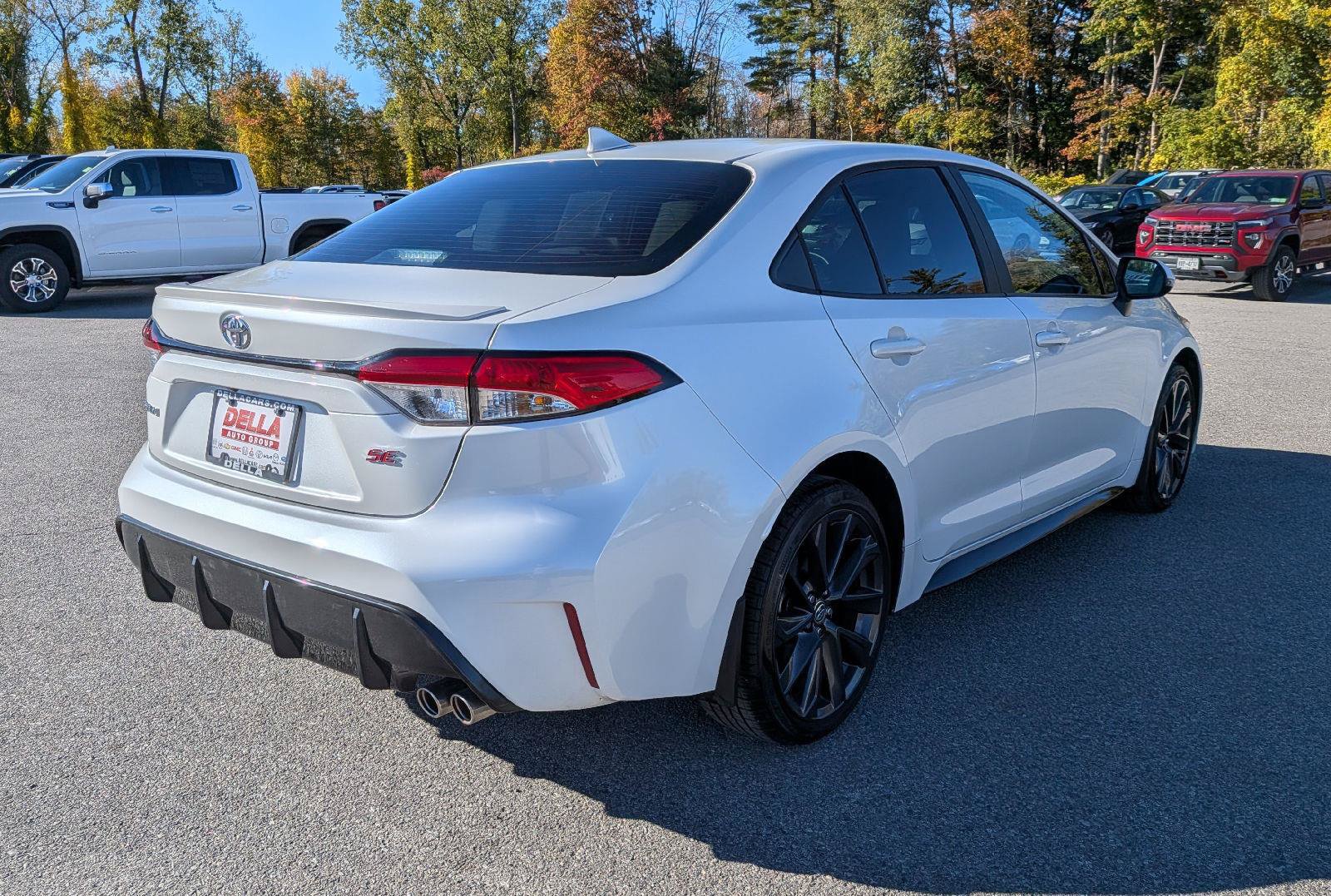 Used 2025 Toyota Corolla SE FWD image 8