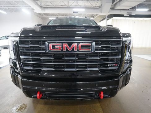 Used 2026 GMC Sierra 2500 AT4 w/ AT4 Preferred Package AWD/4WD image 21