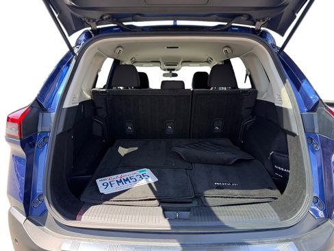 Used 2023 Nissan Rogue SV FWD image 17