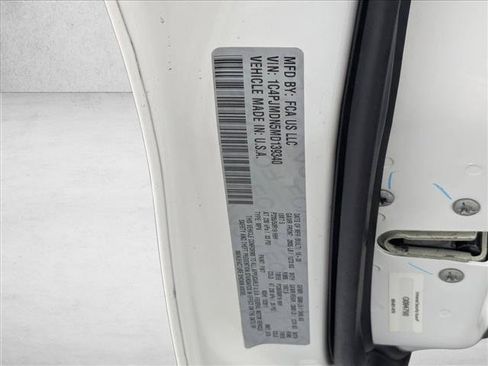 Used 2021 Jeep Cherokee High Altitude AWD/4WD image 23