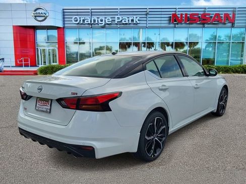 New 2026 Nissan Altima 2.5 SR FWD image 2