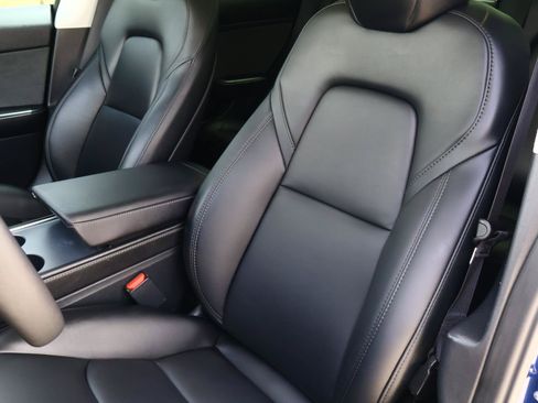 Used 2023 Tesla Model 3 Standard Range RWD image 12