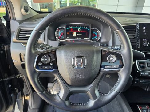 Used 2021 Honda Pilot Touring image 30