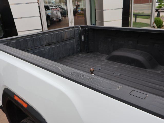 Used 2022 GMC Sierra 3500 Denali AWD/4WD image 16