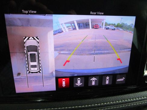 Used 2022 Chrysler Pacifica Limited image 43