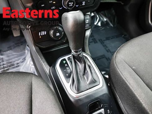 Used 2021 Jeep Renegade Sport AWD/4WD image 12