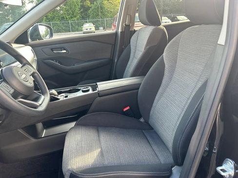 Used 2023 Nissan Rogue SV AWD/4WD image 11