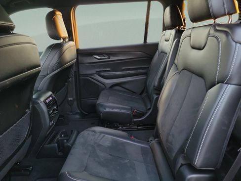Used 2025 Jeep Grand Cherokee L Laredo AWD/4WD image 6