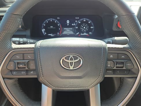 Used 2024 Toyota Tacoma TRD Off-Road w/ TRD Off Road Upgrade Package AWD/4WD image 24