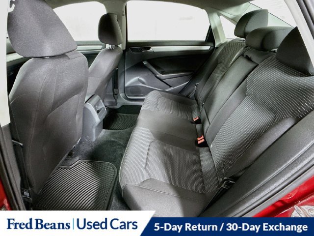 Used 2016 Volkswagen Passat 1.8T S FWD image 28