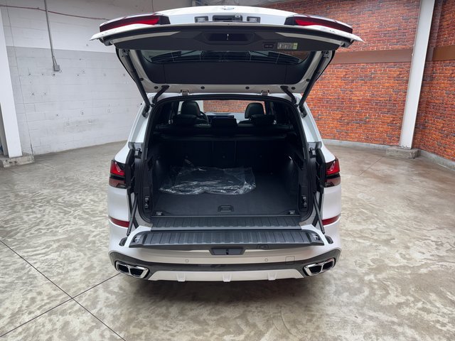 Used 2026 BMW X5 M60i w/ Executive Package AWD/4WD image 26