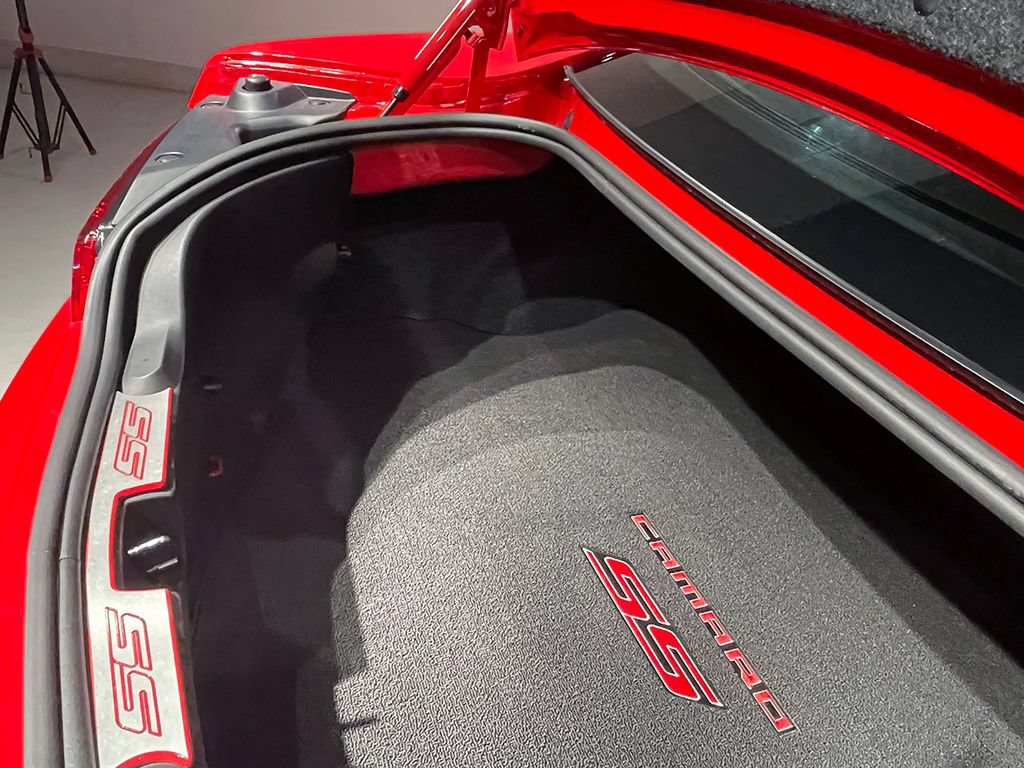 Used 2015 Chevrolet Camaro SS w/ Commemorative Special Edition RWD image 54