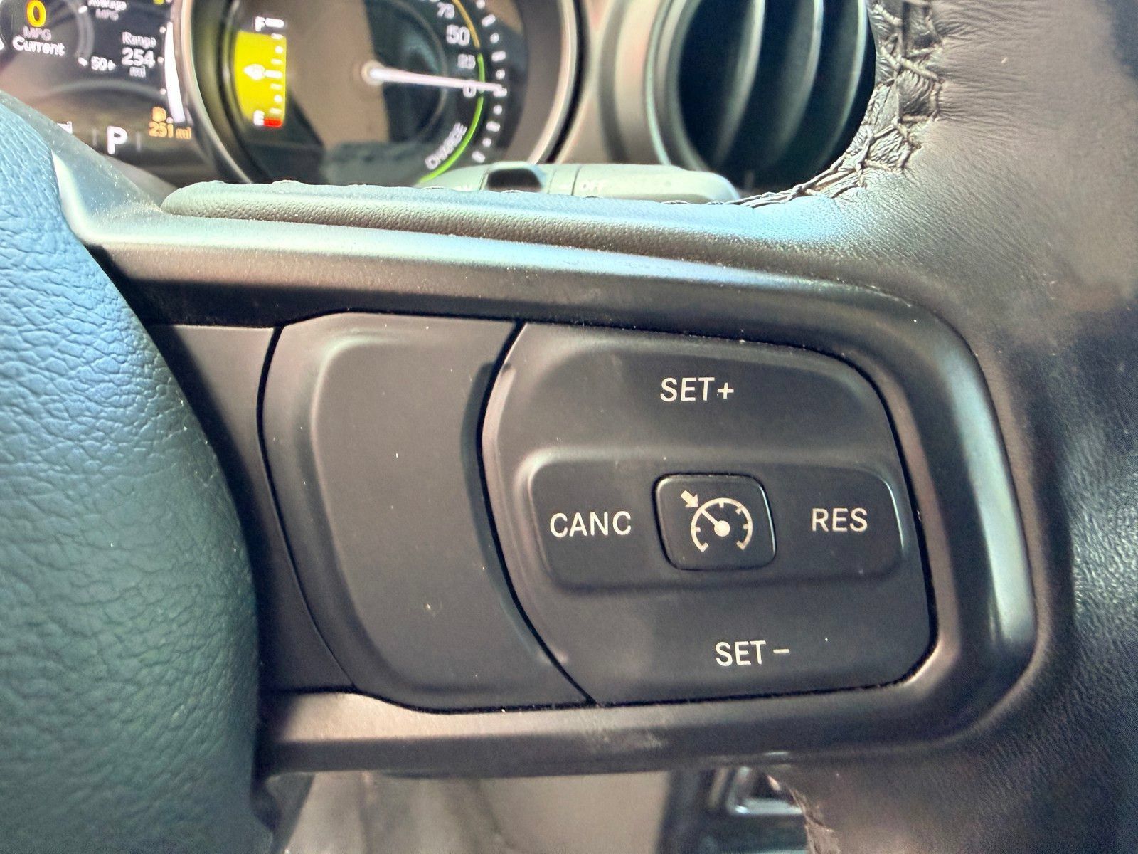 Used 2023 Jeep Wrangler Unlimited w/ Cold Weather Group AWD/4WD image 18
