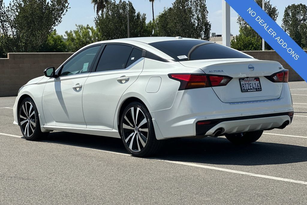 Used 2020 Nissan Altima 2.5 SR w/ Premium Package FWD image 6