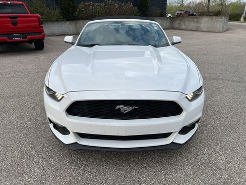Used 2016 Ford Mustang Premium image 2