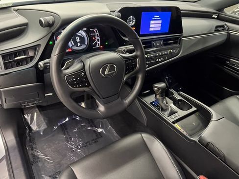 Certified 2025 Lexus ES 300h w/ Premium Package FWD image 16