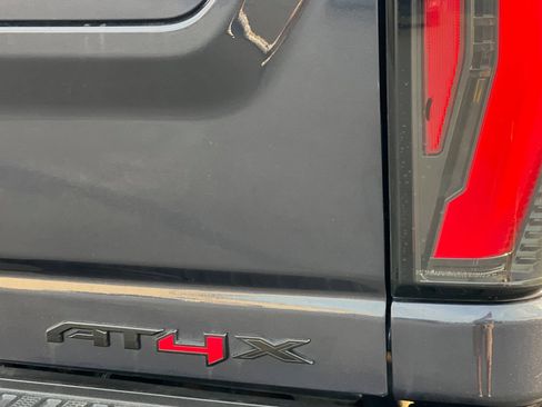 Used 2024 GMC Sierra 2500 AT4X image 23