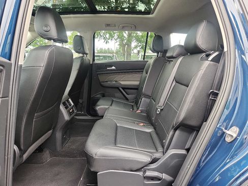 Used 2023 Volkswagen Atlas SEL AWD/4WD image 10