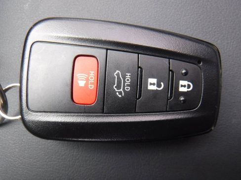 Used 2023 Toyota RAV4 XLE Premium image 46