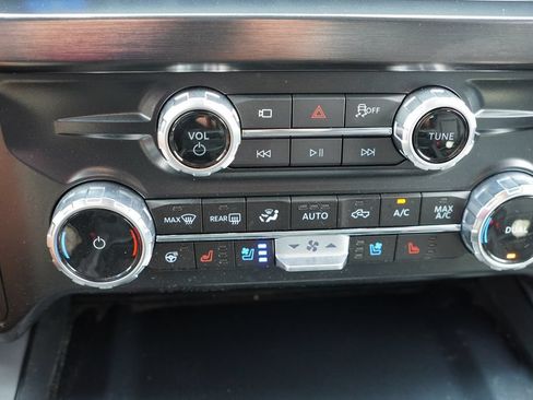 Certified 2026 Ford F350 Lariat w/ Tremor Off-Road Package AWD/4WD image 32