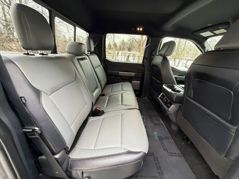 Used 2022 Ford F150 Lightning Lariat image 27