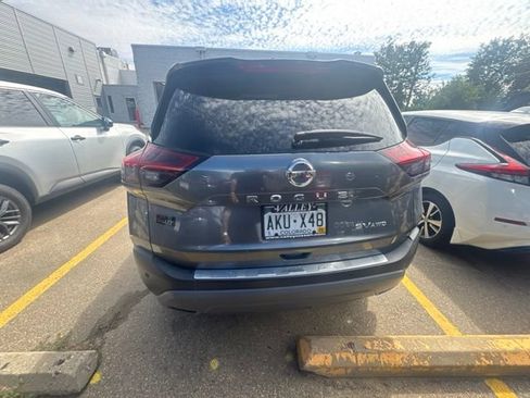 Used 2021 Nissan Rogue SV AWD/4WD image 5