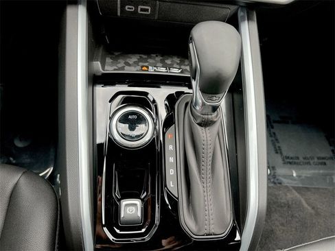 New 2025 Chevrolet Colorado LT w/ LT Convenience Package image 14