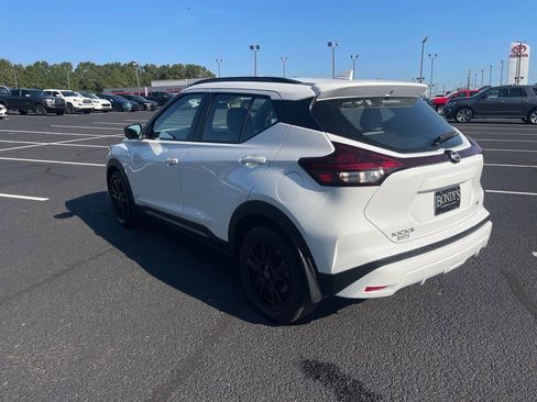 Used 2024 Nissan Kicks SR w/ SR Premium Package image 14