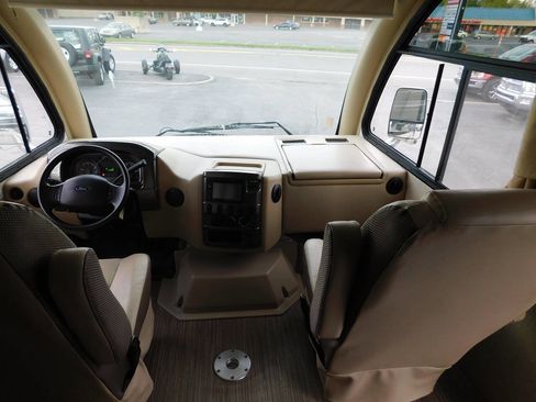 Used 2017 Ford E-450 and Econoline 450 Super Duty w/ A/C Prep Package RWD image 15