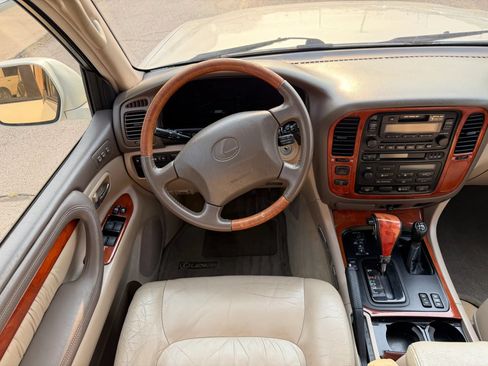 Used 2000 Lexus LX 470 4WD image 9