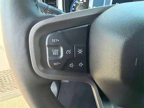 Used 2024 Ford Bronco Black Diamond image 17